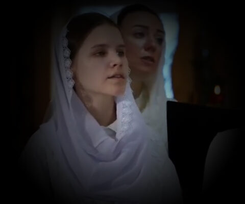 «Скажите, чей младенец спит»